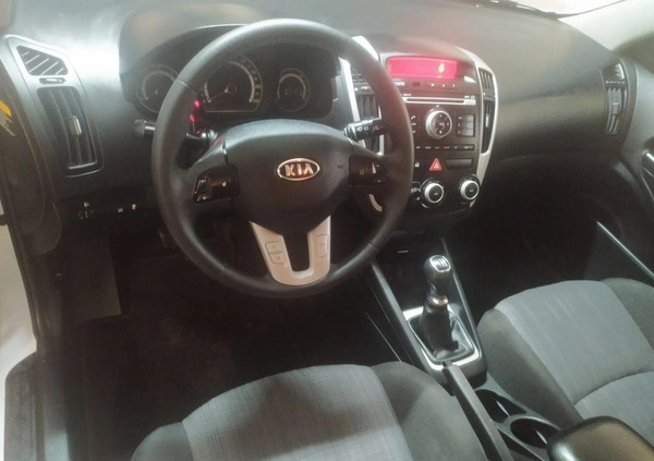 Kia Ceed cena 15500 przebieg: 240518, rok produkcji 2011 z Kielce małe 106